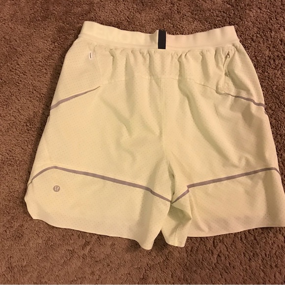 Lululemon Fast Free 2-in-1 HR Short 6” Reflective  Light Vapor - Picture 5 of 6